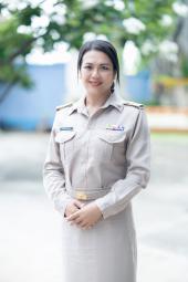 นางรำพึง พิงผักแว่น